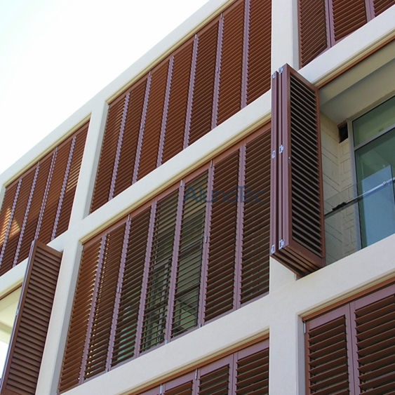 Klappfenster aus Aluminium