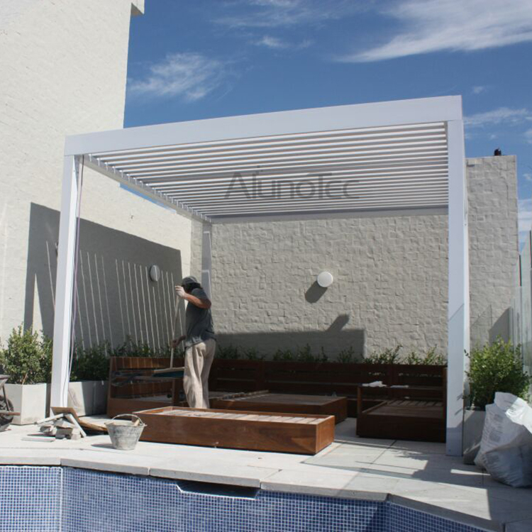 Bedienbare Pergola-Überdachung aus Aluminium von Morden Design