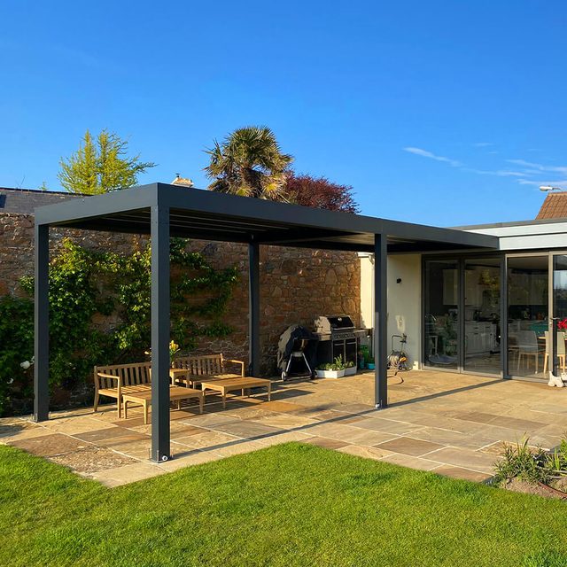Pergola für die Außenküche