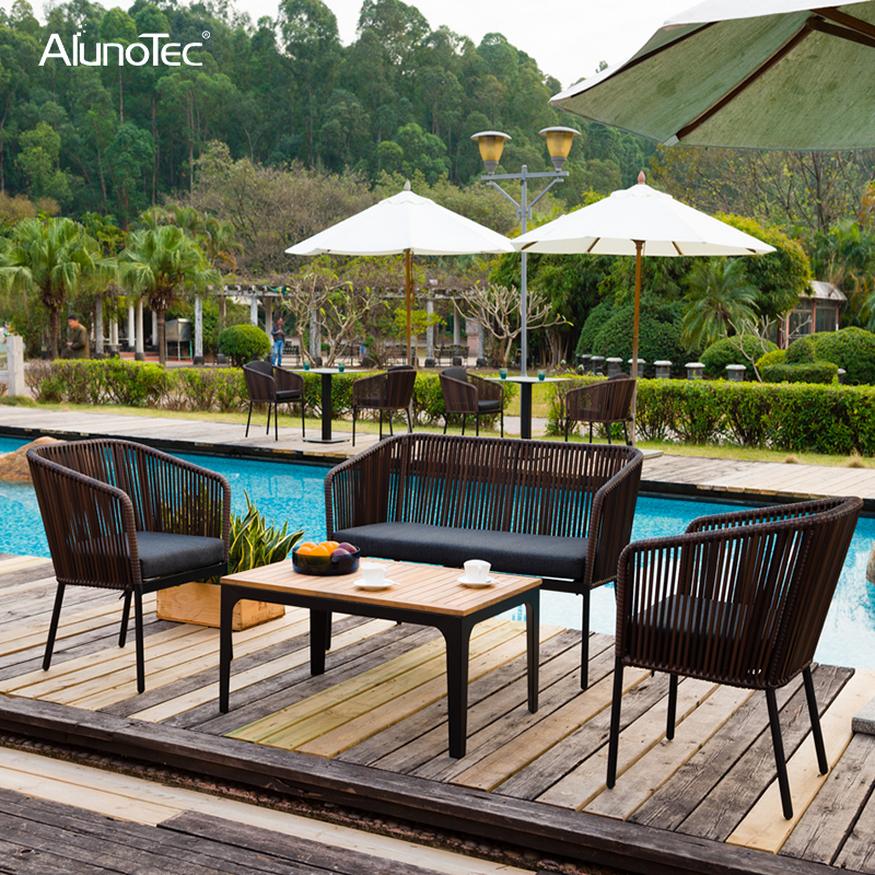 Wasserdichter PE-Rattan-Stuhl im modernen Design für Gartenmöbel-Sofa-Set im Freien 