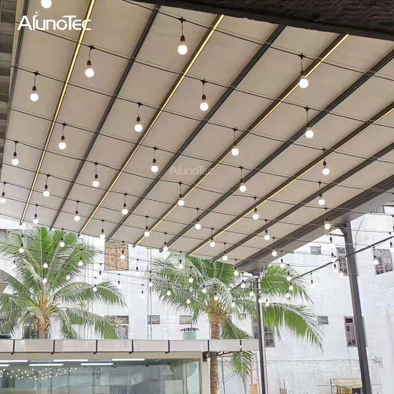 Ferngesteuerte Pergola-Markise, motorisiertes einziehbares Dach mit bedienbaren Lamellen 